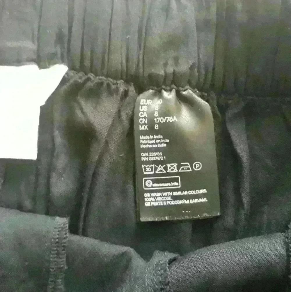 NWNT H&M party cocktail office shorts  Size 8 - Picture 6 of 6